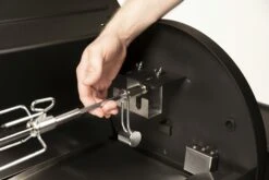 Broil King Pellet Smoker Drehspieß-Set Mit Elektromotor -Barbecue Grill Geschäft BK 60669 action 02
