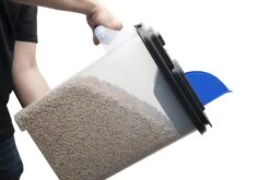 Broil King Pellet-Behälter 16 Broil King Pellet-Behälter -Barbecue Grill Geschäft BK 66900 action 03