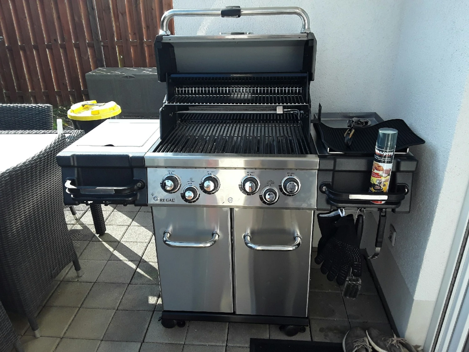 Broil King Regal S 490 Pro IR Inkl. Abdeckhaube, Gussplatte & Wokeinsatz 12 Broil King Regal S 490 Pro IR Inkl. Abdeckhaube, Gussplatte & Wokeinsatz – Bild 10