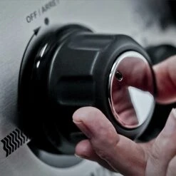 Broil King Crown 310 -Barbecue Grill Geschäft Crown Knob Turn 01 1