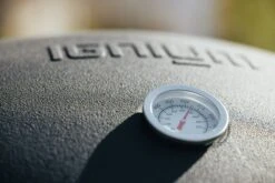 IGNIUM Der Feinschmecker Grill 21 IGNIUM Der Feinschmecker Grill -Barbecue Grill Geschäft Holzkohlegrill mit Deckel und Thermometer Feinschmecker by IGNIUM Detail