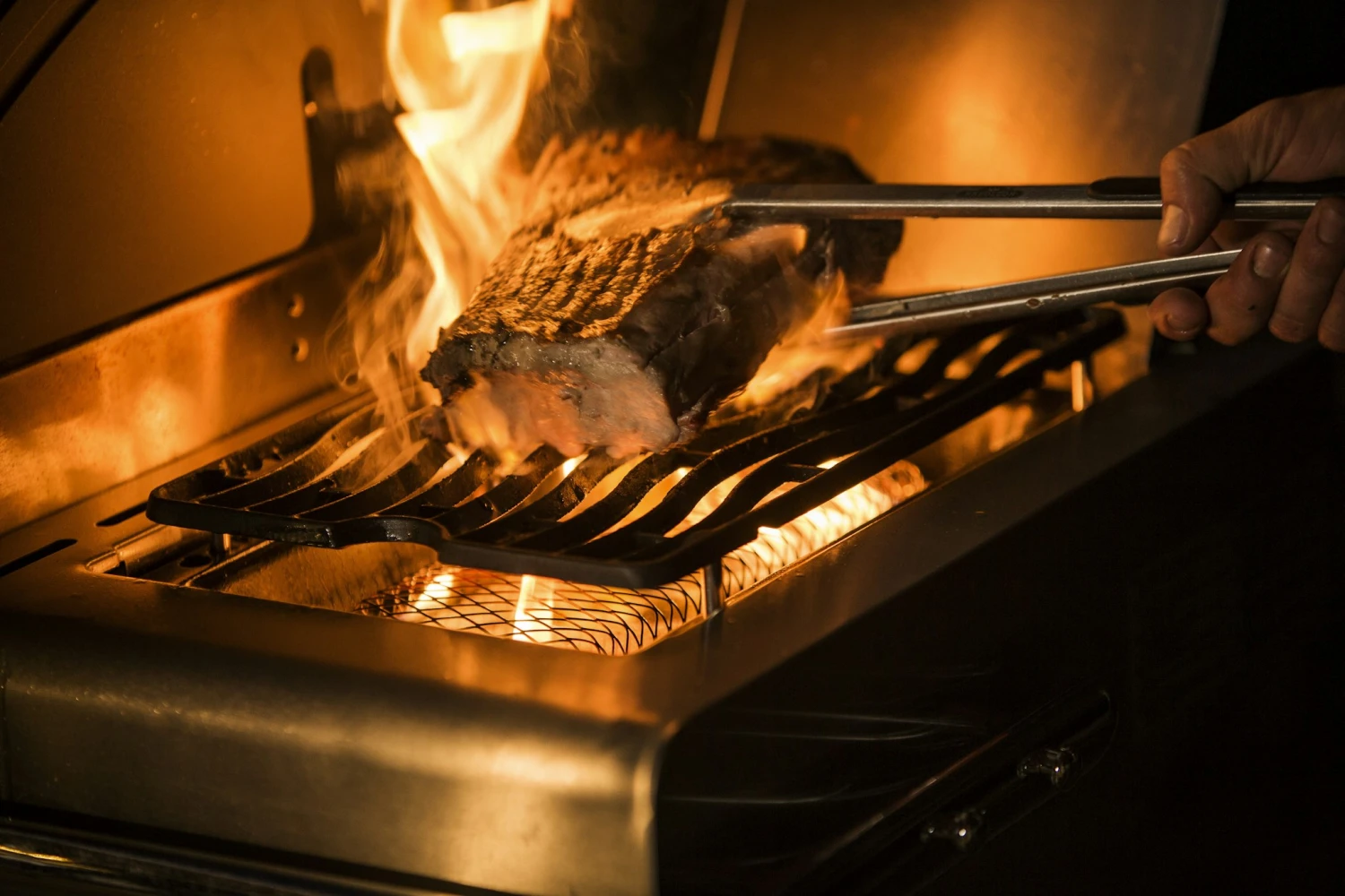 NAPOLEON LE3 485 Gasgrill Edelstahl (Schwarz) 9 NAPOLEON LE3 485 Gasgrill Edelstahl (Schwarz) – Bild 7