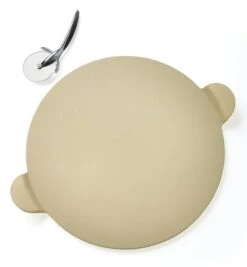 NAPOLEON PRO Pizzastein Mit Pizzaschneider (70001) -Barbecue Grill Geschäft NAPOLEON PRO Pizzastein mit Pizzaschneider 1