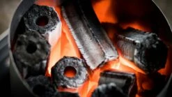 EuroBBQ Holzkohlebriketts Schwarz 10kg -Barbecue Grill Geschäft SaZqxWDRpeA