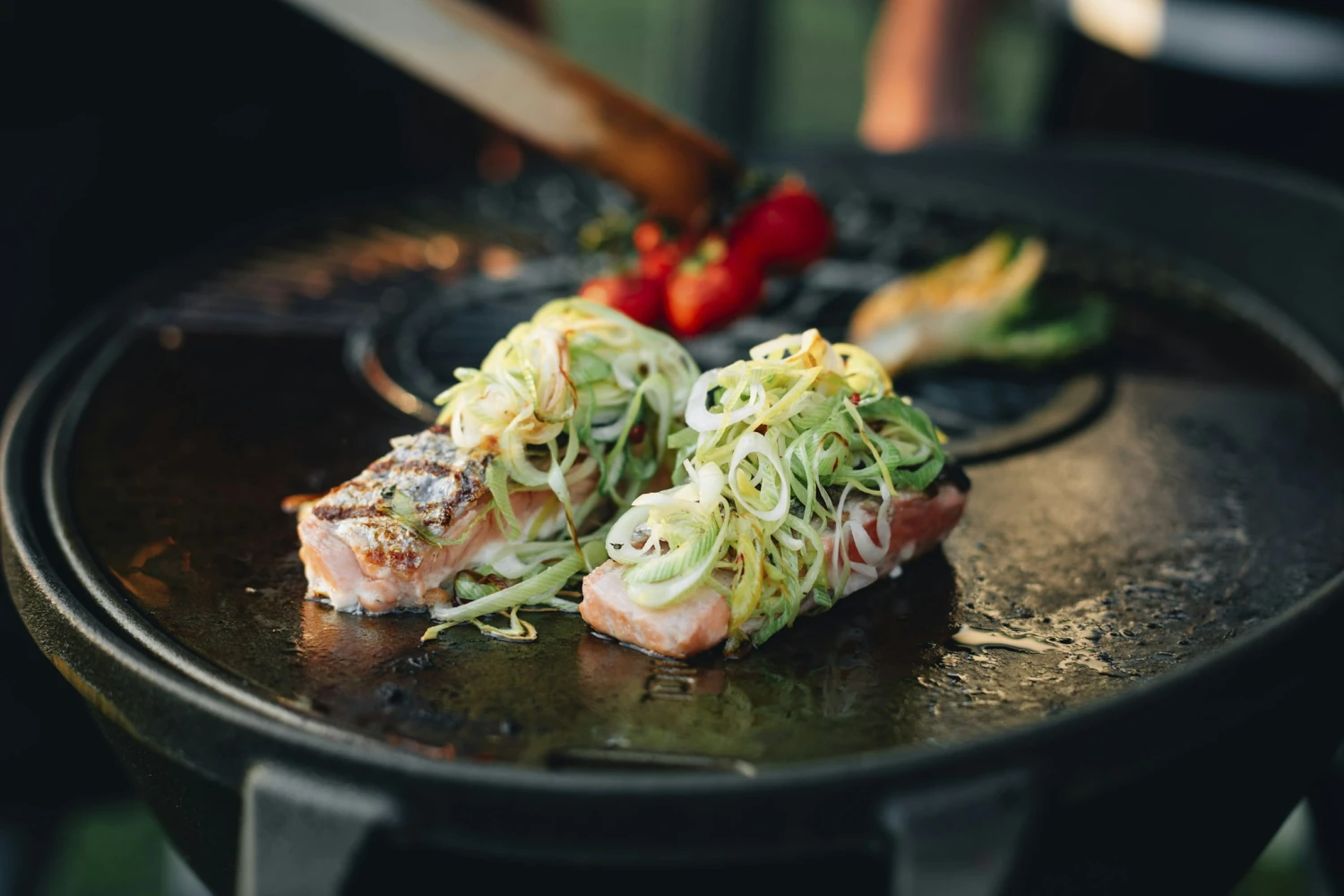 IGNIUM Taran Holzkohle Grill Classic 13 IGNIUM Taran Holzkohle Grill Classic – Bild 11