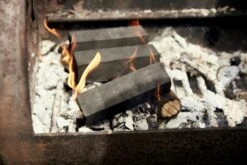 McBrikett KOKOKO LONG 10kg 21 McBrikett KOKOKO LONG 10kg -Barbecue Grill Geschäft mcbrikett kokoko long mood 04